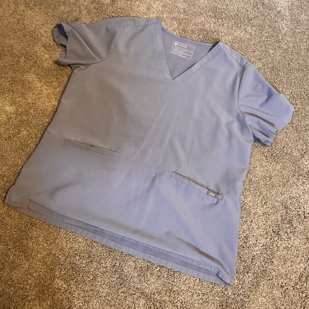 Figs casma three pocket scrub top